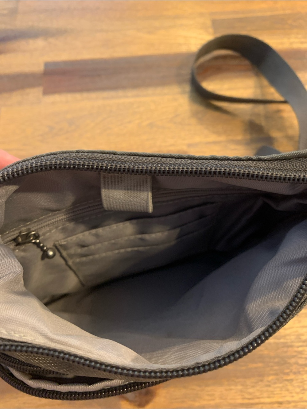 Baggallini crossbody bag - Picture 7 of 10